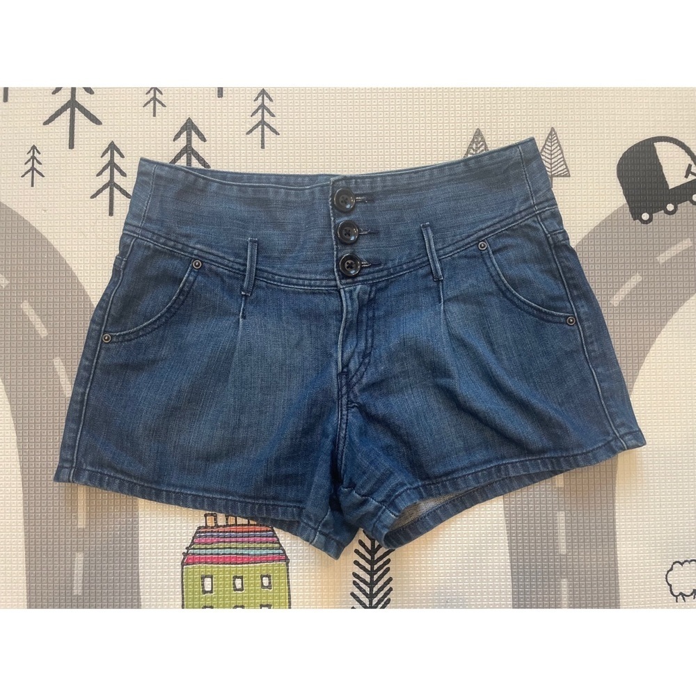 Levi’s vintage denim shorts